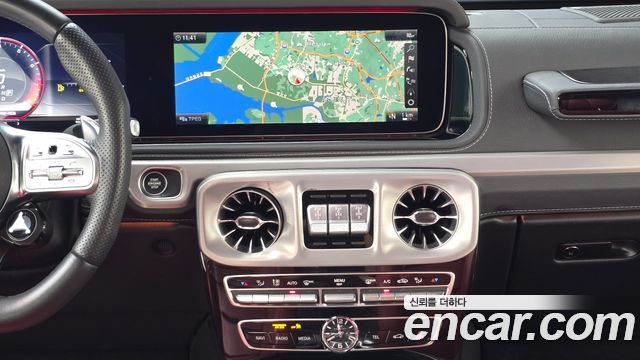 Mercedes-Benz G-Class 2023 — photo 19