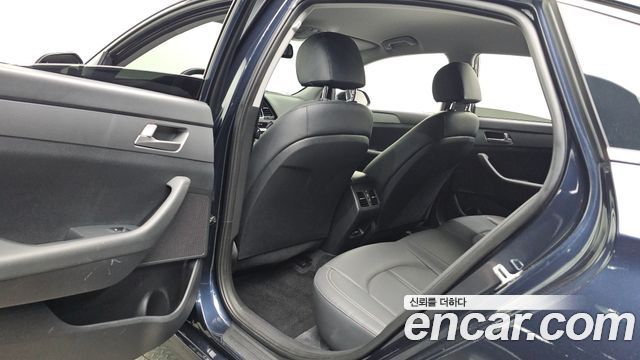 Hyundai Sonata 2019 — photo 11