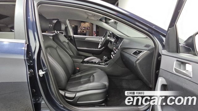 Hyundai Sonata 2019 — photo 12