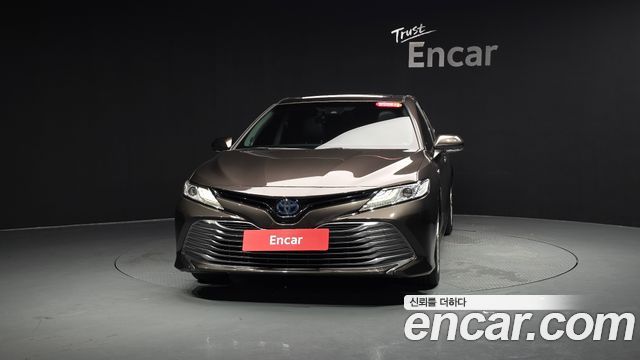 Toyota Camry 2019 — photo 3