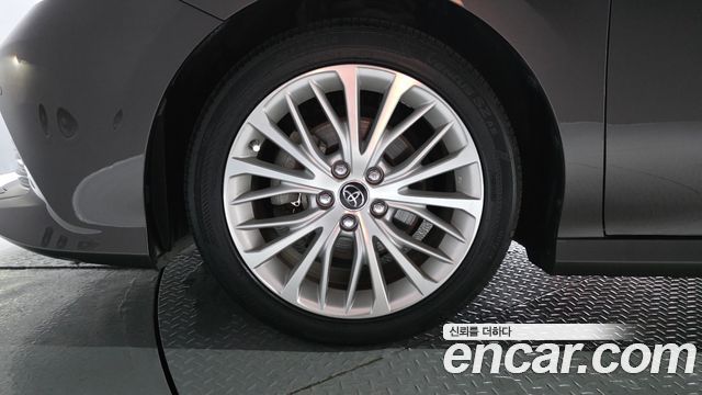 Toyota Camry 2019 — photo 5