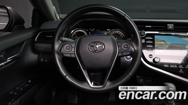 Toyota Camry 2019 — photo 19