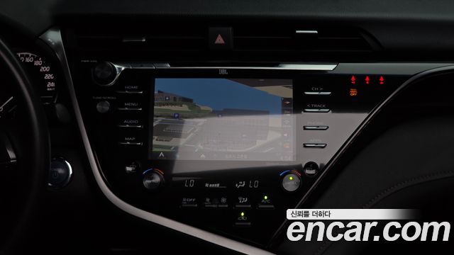 Toyota Camry 2019 — photo 20