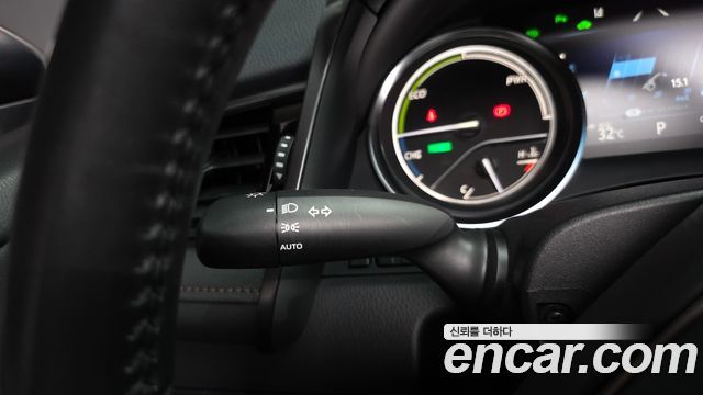 Toyota Camry 2019 — photo 30