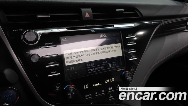 Toyota Camry 2019 — photo 33