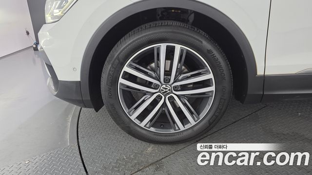 Volkswagen Tiguan 2021 — photo 5