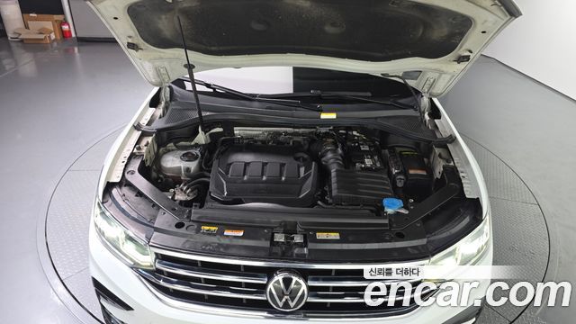 Volkswagen Tiguan 2021 — photo 6