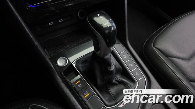 Volkswagen Tiguan 2021 — photo 9