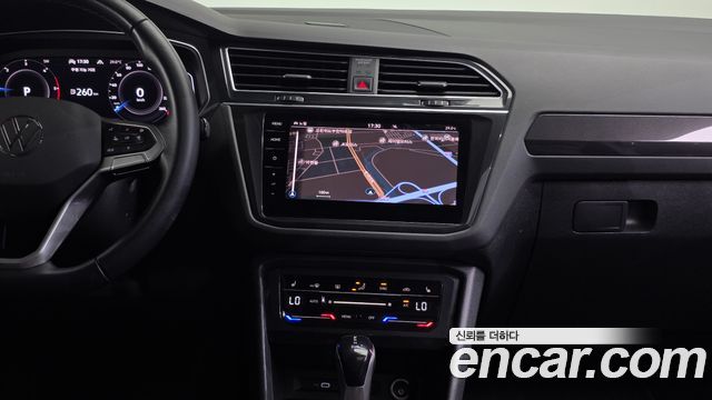 Volkswagen Tiguan 2021 — photo 12