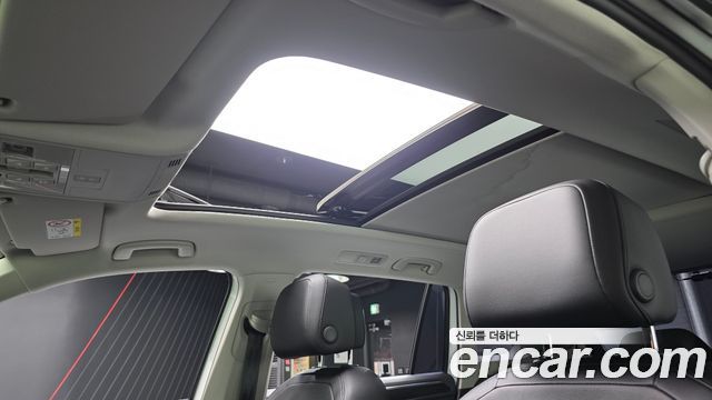 Volkswagen Tiguan 2021 — photo 15