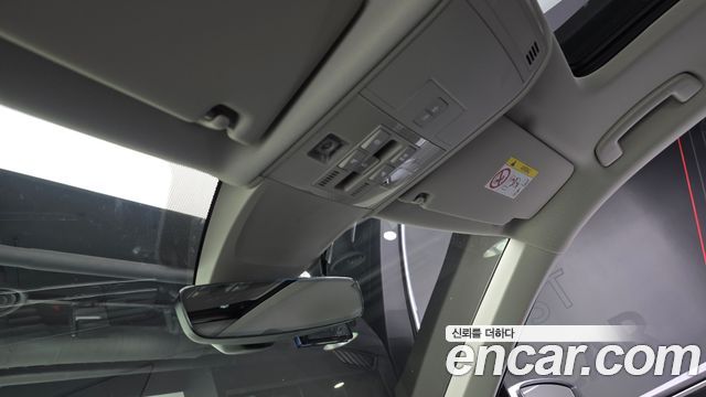 Volkswagen Tiguan 2021 — photo 19
