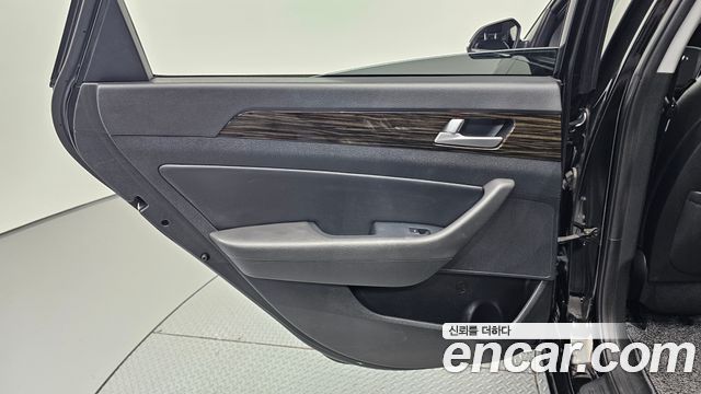 Hyundai Sonata 2016 — photo 15