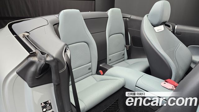 Mercedes-Benz SL-Class 2023 — photo 17