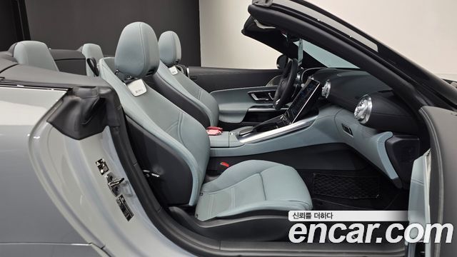 Mercedes-Benz SL-Class 2023 — photo 16
