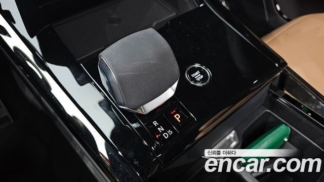 Land Rover Range Rover Sport 2025 — photo 12
