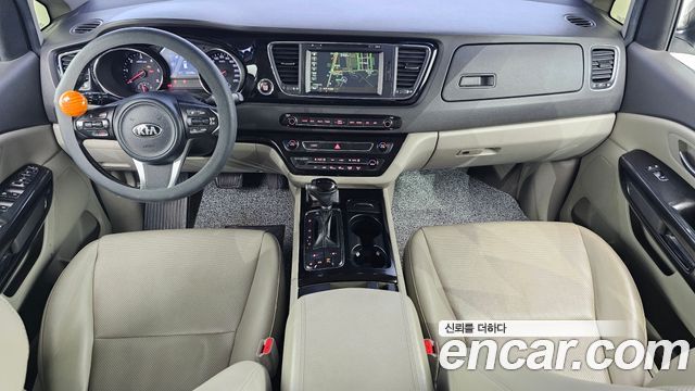 Kia Canival 2016 — photo 7