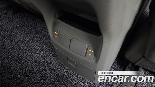 Kia Canival 2016 — photo 19