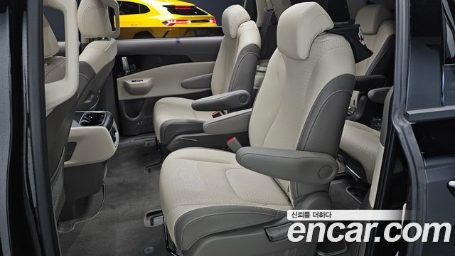 Kia Canival 2025 — photo 18