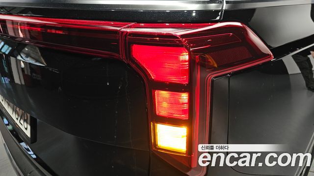 Kia Canival 2025 — photo 9