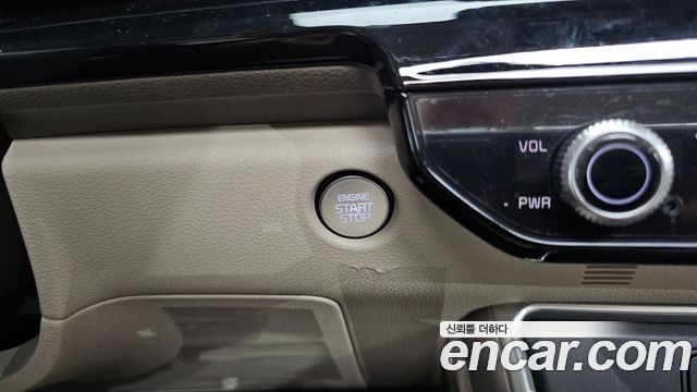 Kia Canival 2025 — photo 30