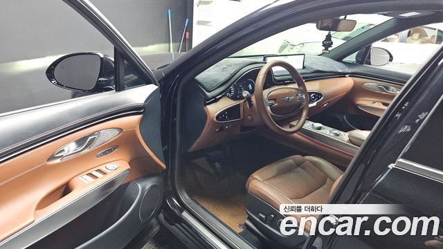 Genesis GV70 2021 — photo 13