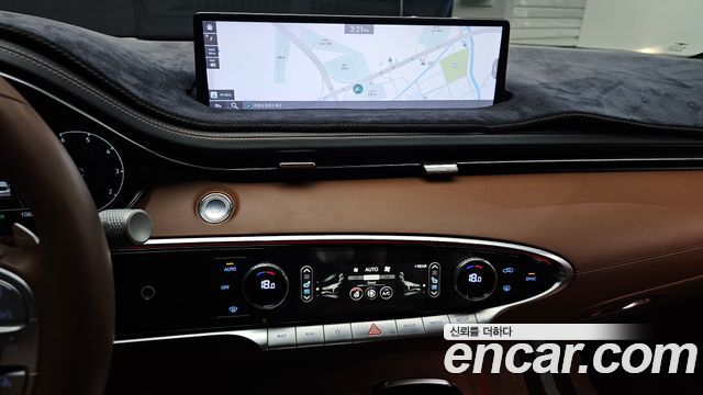 Genesis GV70 2021 — photo 19