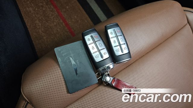 Genesis GV70 2021 — photo 24