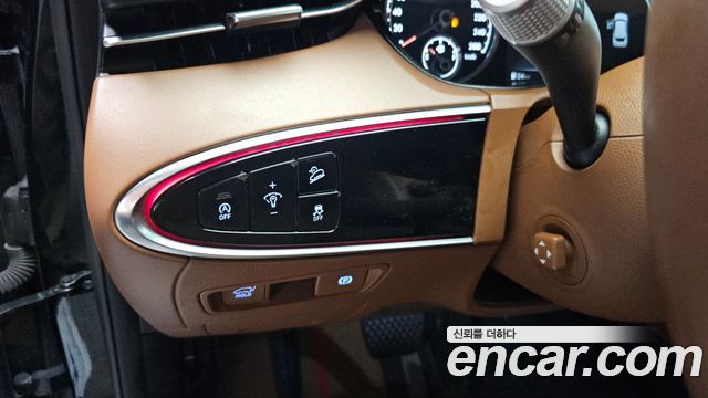 Genesis GV70 2021 — photo 27