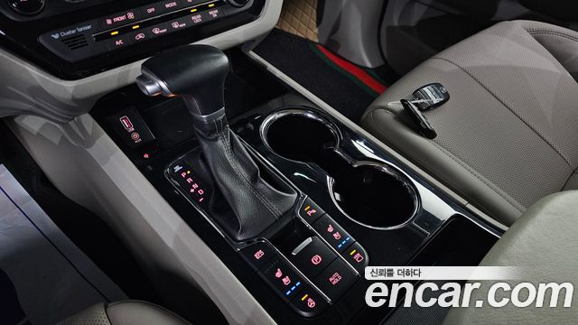 Kia Canival 2019 — photo 9