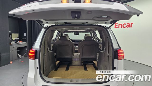 Kia Canival 2019 — photo 20