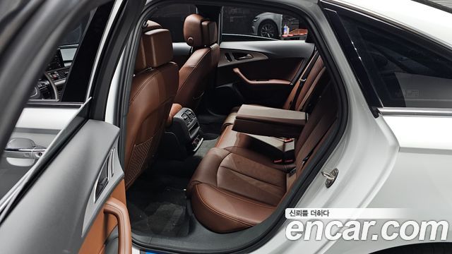 Audi A6 2018 — photo 17