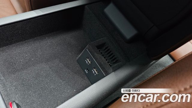 Audi A6 2018 — photo 39
