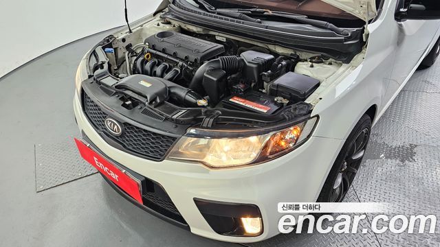 Kia Porte 2010 — photo 6