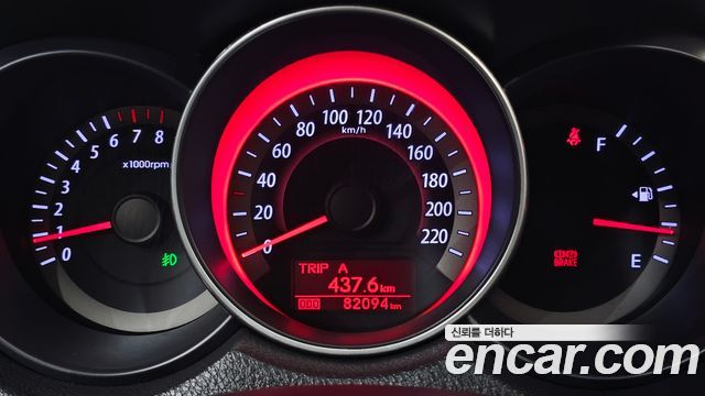 Kia Porte 2010 — photo 8