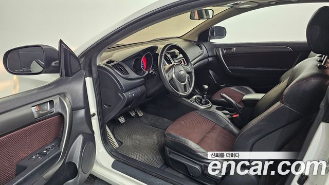Kia Porte 2010 — photo 10