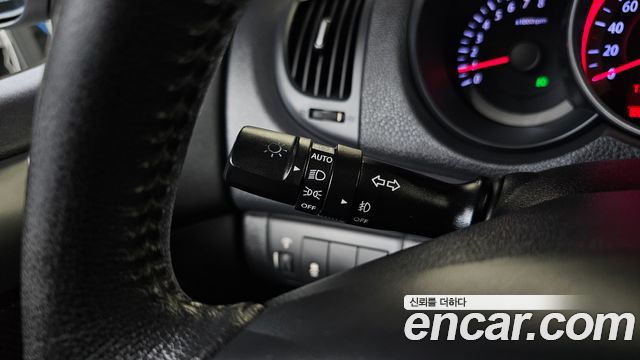 Kia Porte 2010 — photo 14