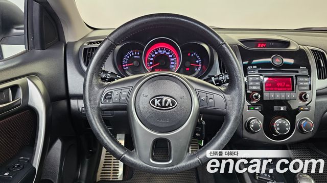 Kia Porte 2010 — photo 15
