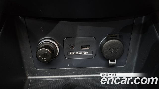 Kia Porte 2010 — photo 19