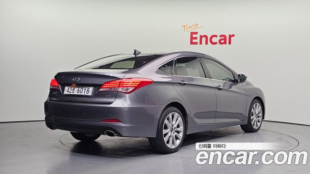 Hyundai i40 2012 — photo 2
