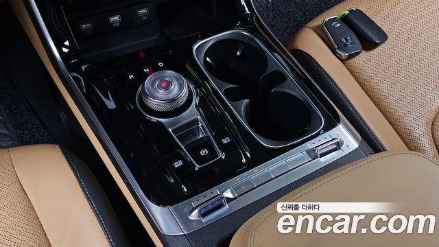 Kia Canival 2021 — photo 12