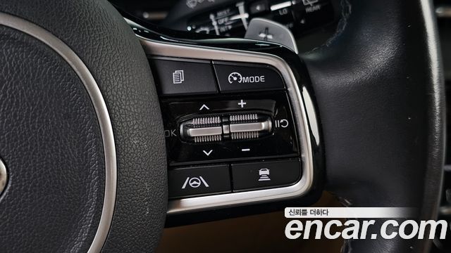 Kia Canival 2021 — photo 20