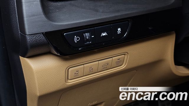 Kia Canival 2021 — photo 23