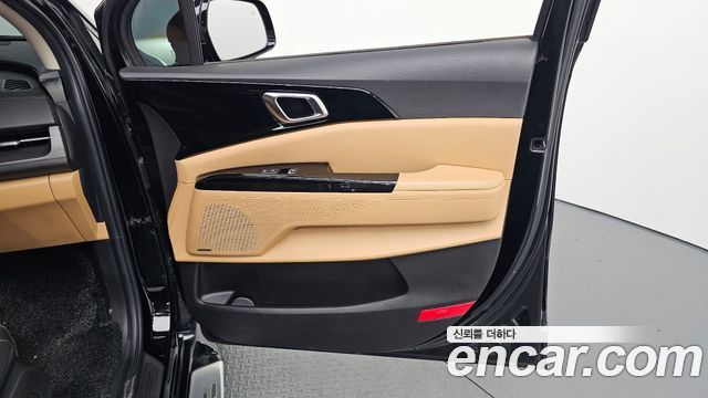 Kia Canival 2021 — photo 15