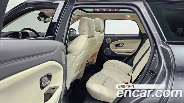 Land Rover Range Rover Evoque 2018 — photo 17