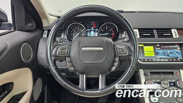 Land Rover Range Rover Evoque 2018 — photo 19