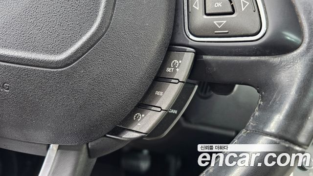 Land Rover Range Rover Evoque 2018 — photo 21