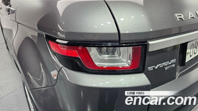 Land Rover Range Rover Evoque 2018 — photo 9