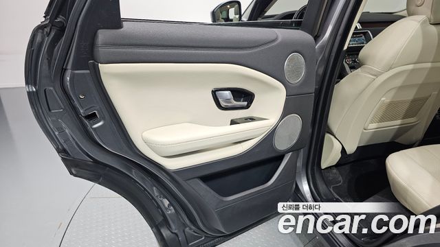 Land Rover Range Rover Evoque 2018 — photo 15