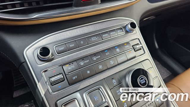 Hyundai Santafe 2021 — photo 28