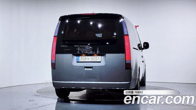 Hyundai Staria 2023 — photo 4